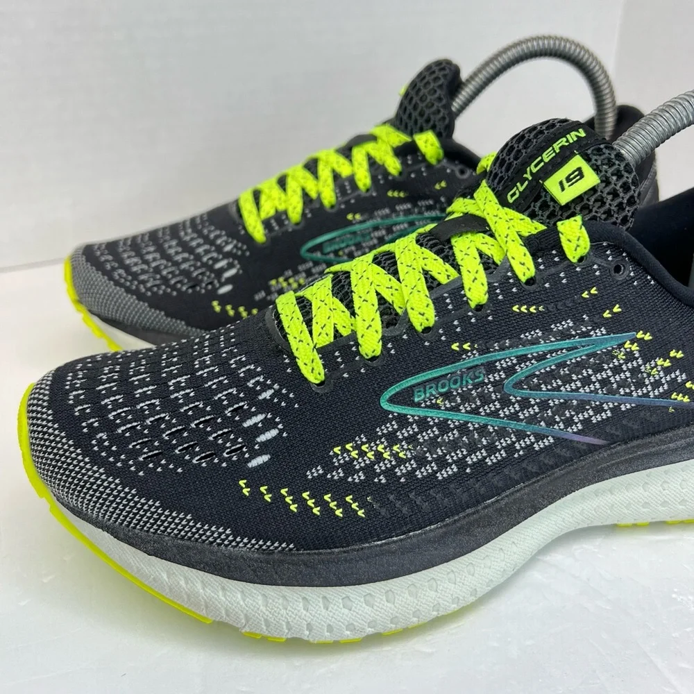 Brooks Black Neon Yellow Athletic Running Shoes with Teal Logo
